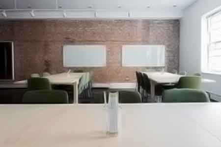 充满活力的永久免费轰炸